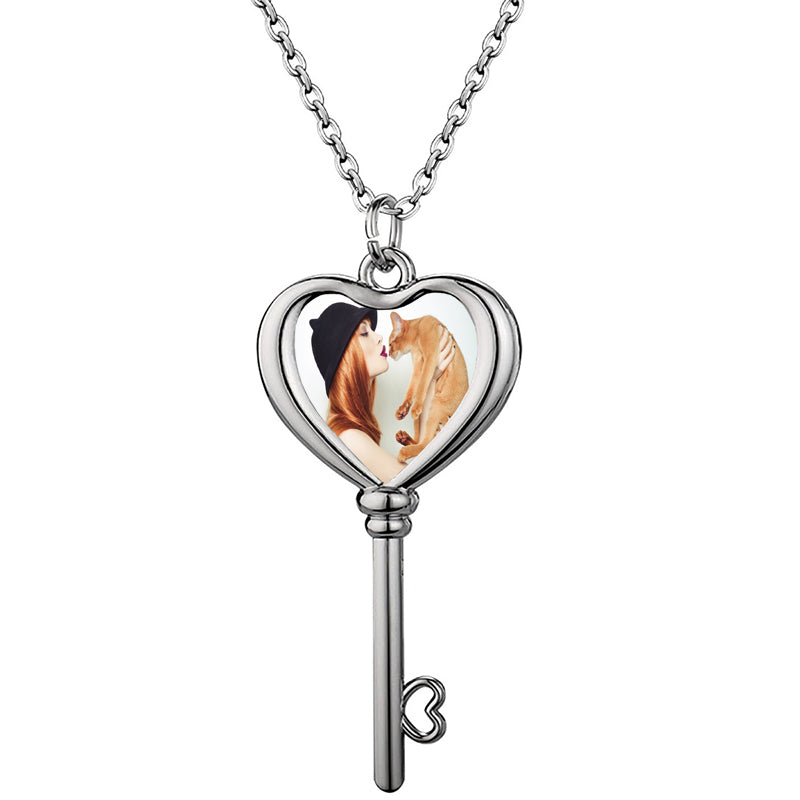 Personalized Initial Bracelet, Plated Stainless Steel Letter Bracelet Dainty Coin Charm Bracelet Delicate Disc Name Bracelet for Women