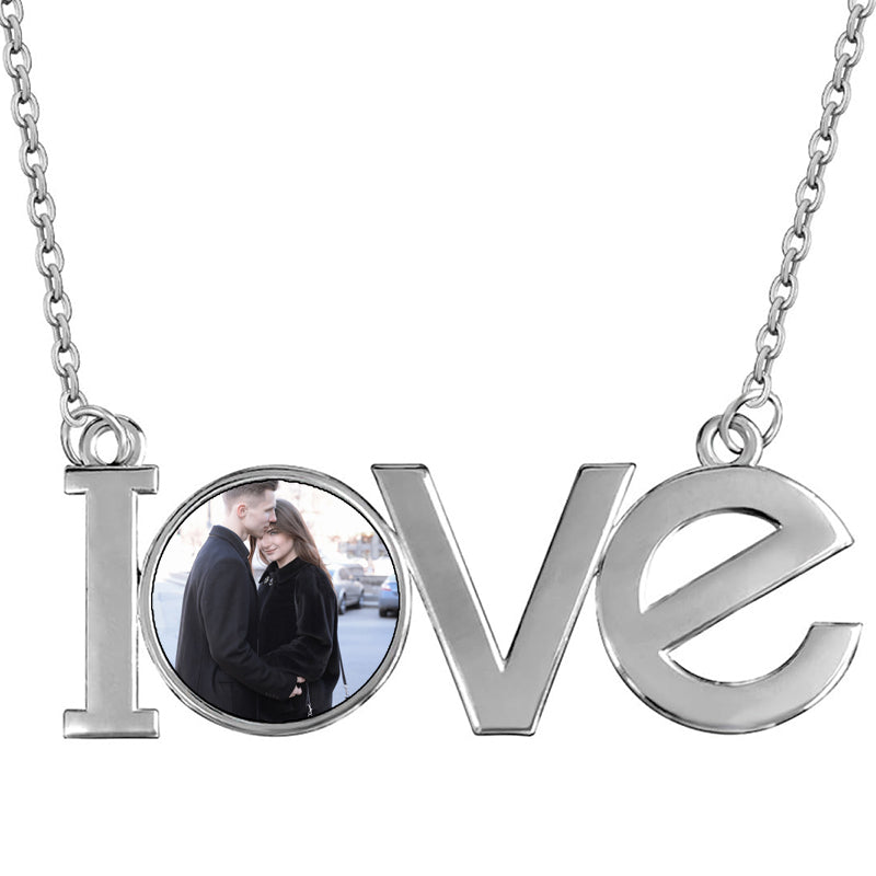 Paw Print Necklace: Custom Pet Name Jewelry