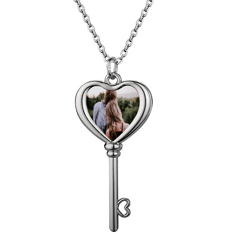 Personalized Flower Name Bar Pendant Necklace Custom Engraved Jewelry Gift for Her Couples Girlfriend Delicate Handcrafted Accessory Mother Daughter Ideal for Wedding Christmas Gift Idea